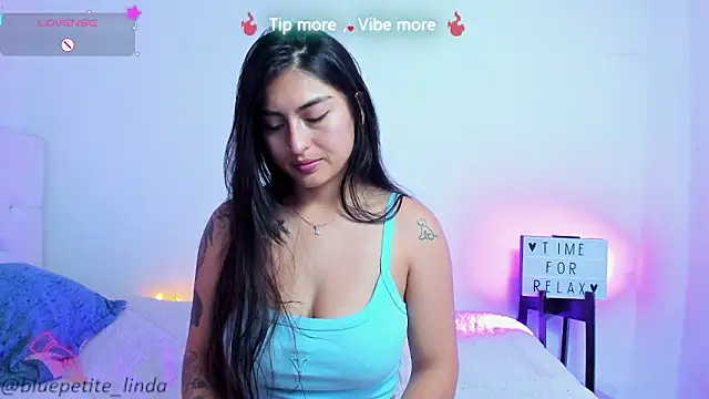 Blue_Petite live sex cam