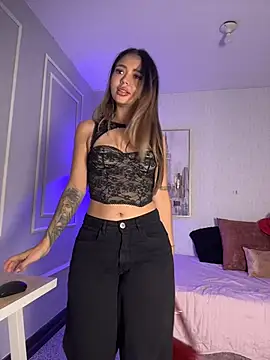 HoneyMollyX live sex cam