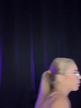 AubrieleRouj1's cam snapshot