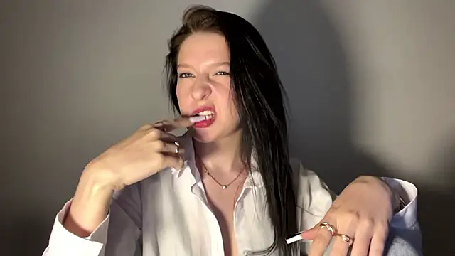 Sarahsolara's cam snapshot