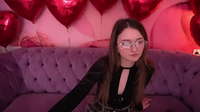 CyrenaLuxe's cam snapshot