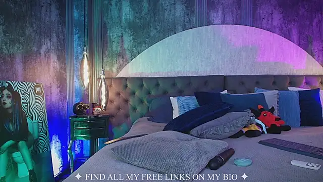 Charlotte_Germanotta_ live sex cam