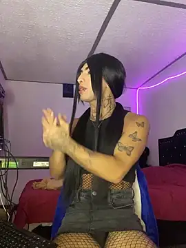 nebullax_mcqueen live sex cam