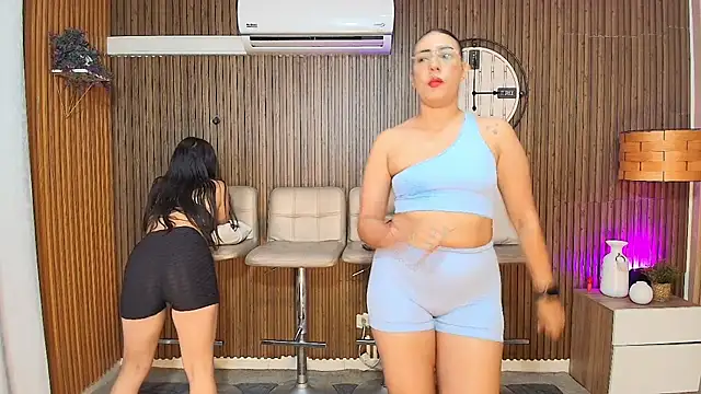 canelasquirt live sex cam