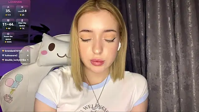 AToriaMuse's cam snapshot