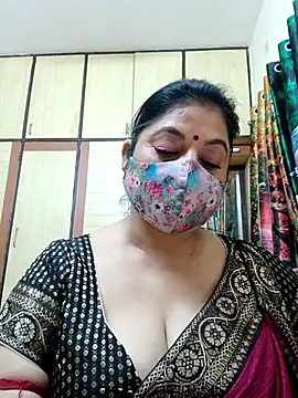 Ratna-777 live sex cam