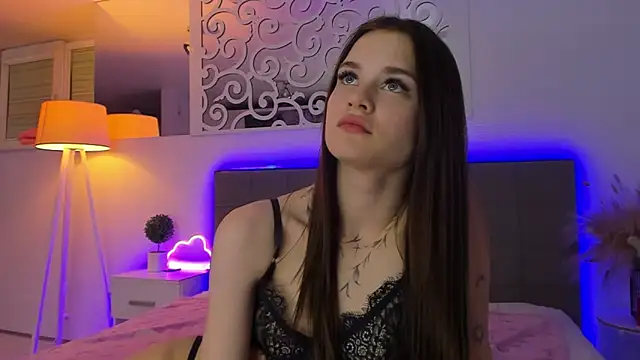 LuisaClover live sex cam