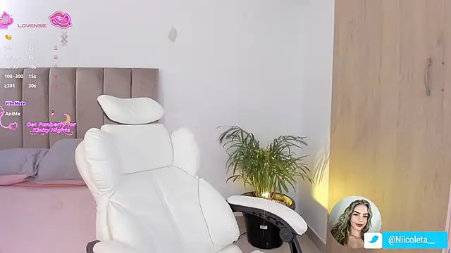 Niicoleta's cam snapshot