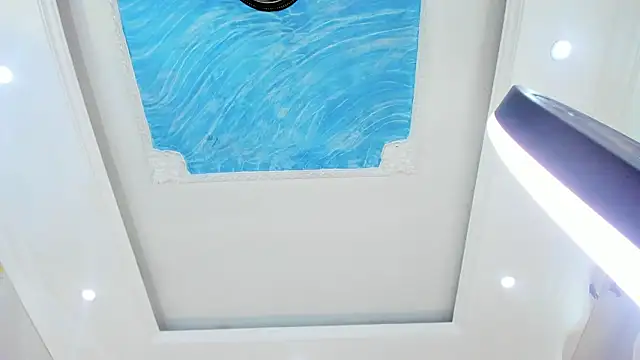 Lucy_Vegas's cam snapshot