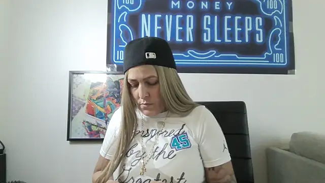 kikiv23's cam snapshot