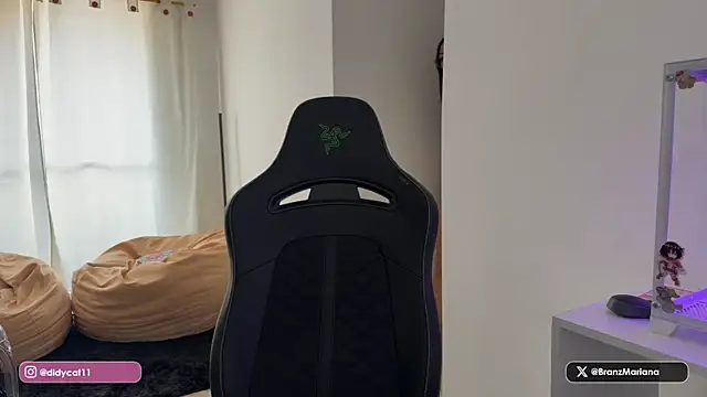 MarianaBranzz live sex cam