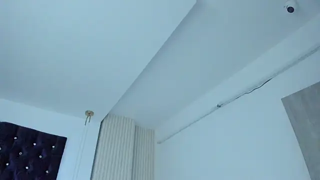 YallianaBrooks live sex cam