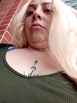 madelaine- live sex cam