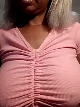 realsquirter live sex cam