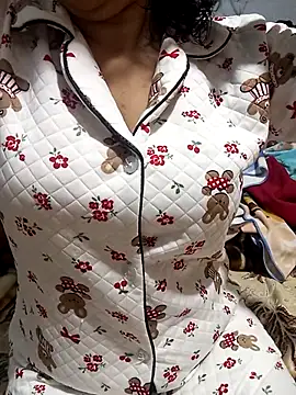 Rouzalinda_1's cam snapshot