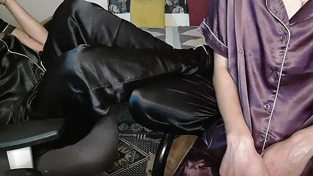 NaughtyThrouple007 live sex cam