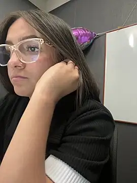 Alyha_Cortes live sex cam