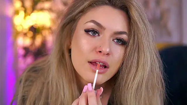 NayaQuinn's cam snapshot