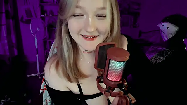 raingurl's cam snapshot