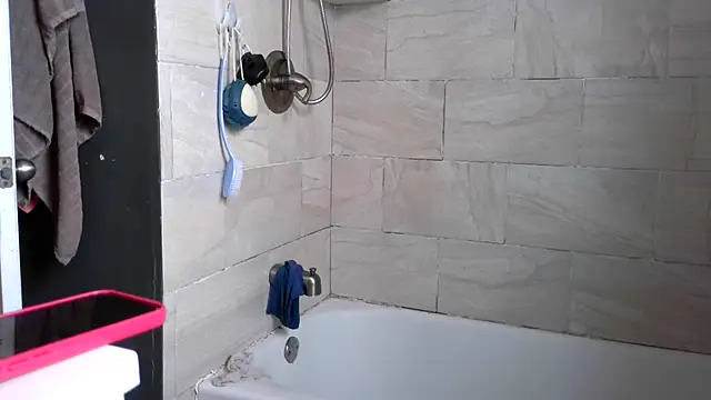 Yumiepussyy's cam snapshot