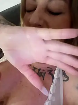 MiaMooly's cam snapshot