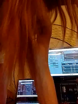 eatmeplease44's cam snapshot