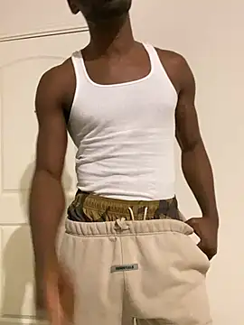 Bigish92 live sex cam