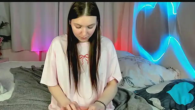 Raven_Crowe's cam snapshot