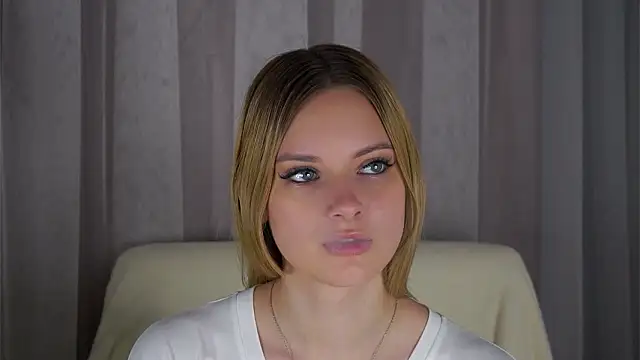 TinaMonaldi's cam snapshot