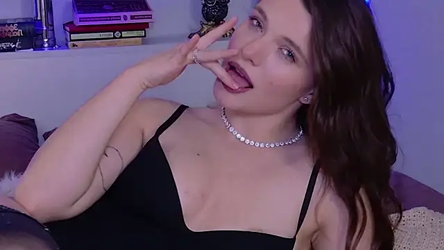 Nellie_Medina live sex cam