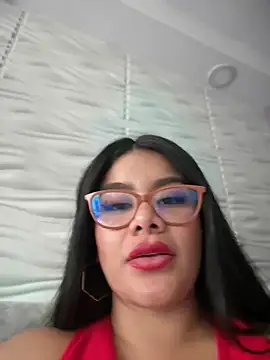 Issane_Peru live sex cam