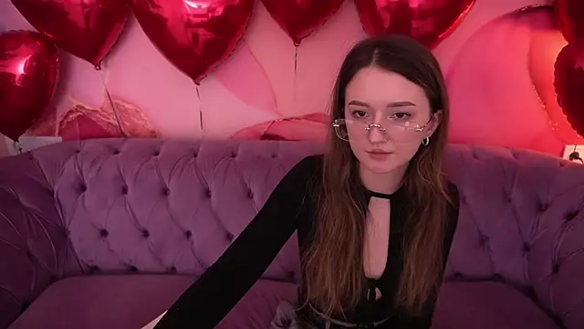 CyrenaLuxe's cam snapshot