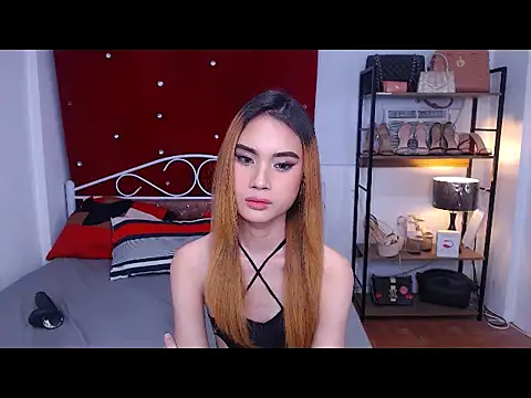 JuicyCockThea live sex cam