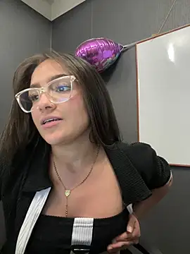 Alyha_Cortes live sex cam