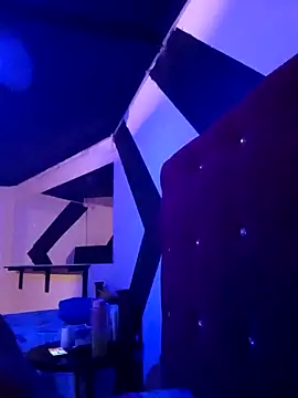 CHLOMA's cam snapshot