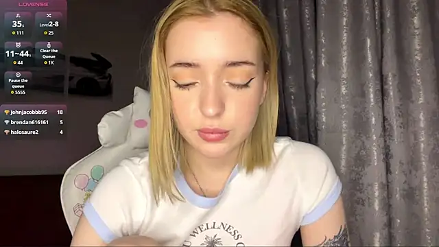 AToriaMuse's cam snapshot