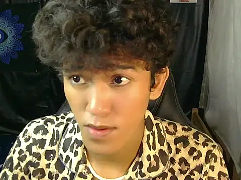 hugekenbigcock live sex cam