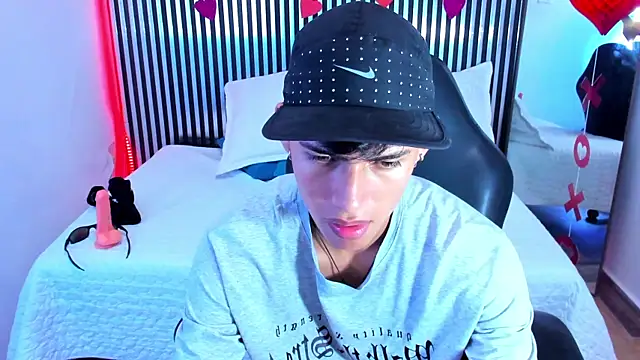 Astaroth_Grigori live sex cam