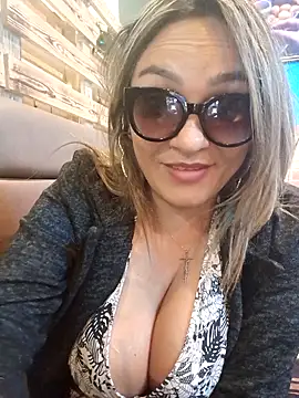 Afroditecash's cam snapshot