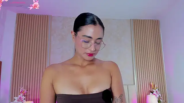 ZOEBARLOWE's cam snapshot