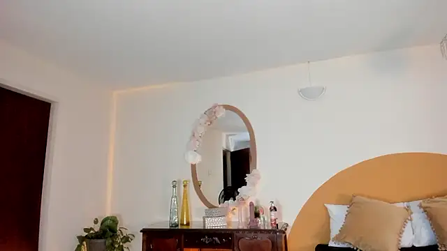 liaa_moretti_'s cam snapshot