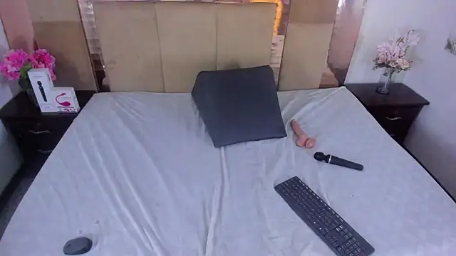 LizBrook live sex cam