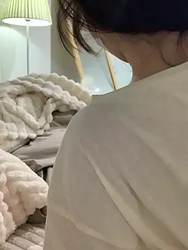 Rin-yiyi live sex cam