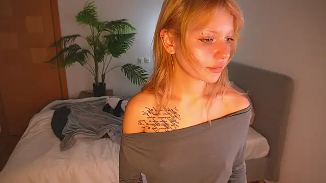 NaomiRosy's cam snapshot