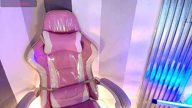 ThanishaGill's cam snapshot