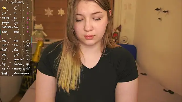 CuteSharloti's cam snapshot