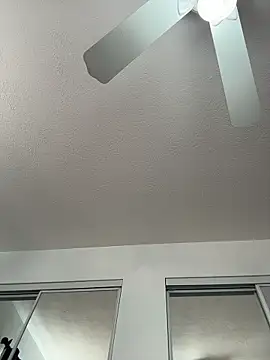 mangolini_parrocini's cam snapshot