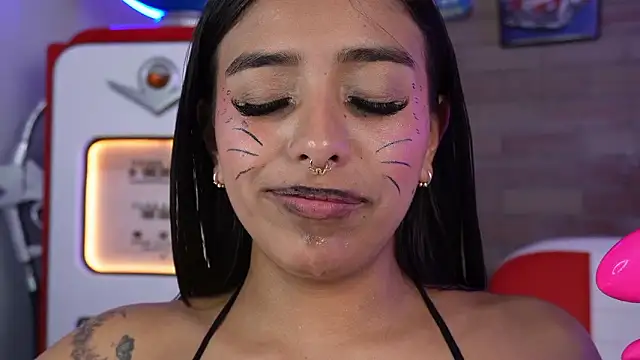 miss_collins's cam snapshot