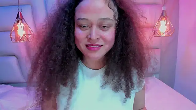 IrinaVoshh_'s cam snapshot