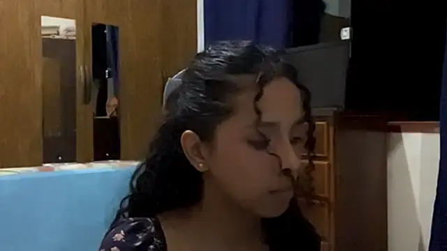 KayleenStoyanoff live sex cam